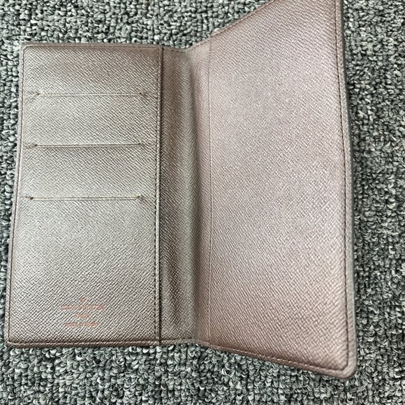 Louis Vuitton Damier Ebene Wallet - Picture 4 of 5